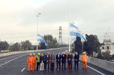 Cambiemos intensifica anuncios de campa�a en los distritos del PJ