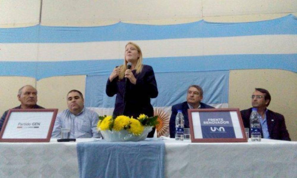 Margarita Stolbizer pas� por Pilar y estren� la alianza 