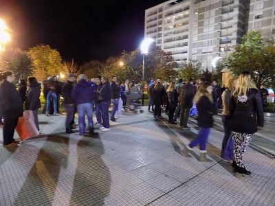 Realizaron la marcha contra el cobro de plus m�dicos