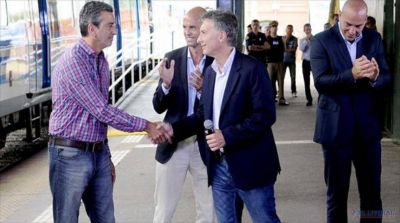 En contra de la unidad que pidi� CFK, Randazzo se decidi� a jugar y el Gobierno ya le sali� al cruce