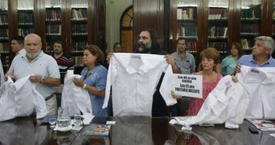 Vidal advierte que no se acercar� al pedido salarial docente