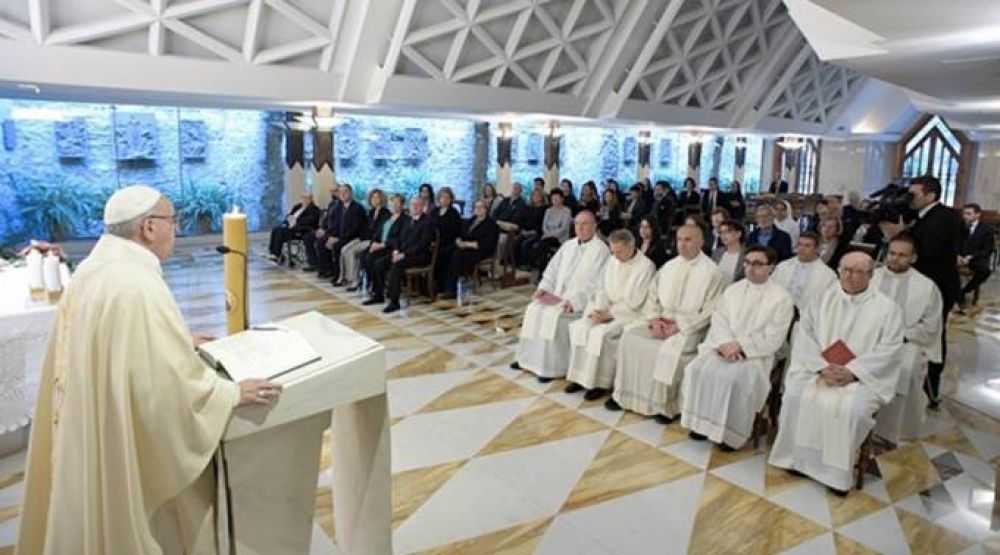 �Escuchas al Esp�ritu Santo cuando te habla?, pregunta el Papa d�as antes de Pentecost�s