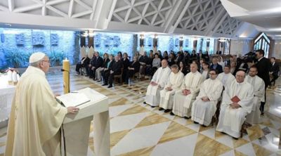 �Escuchas al Esp�ritu Santo cuando te habla?, pregunta el Papa d�as antes de Pentecost�s