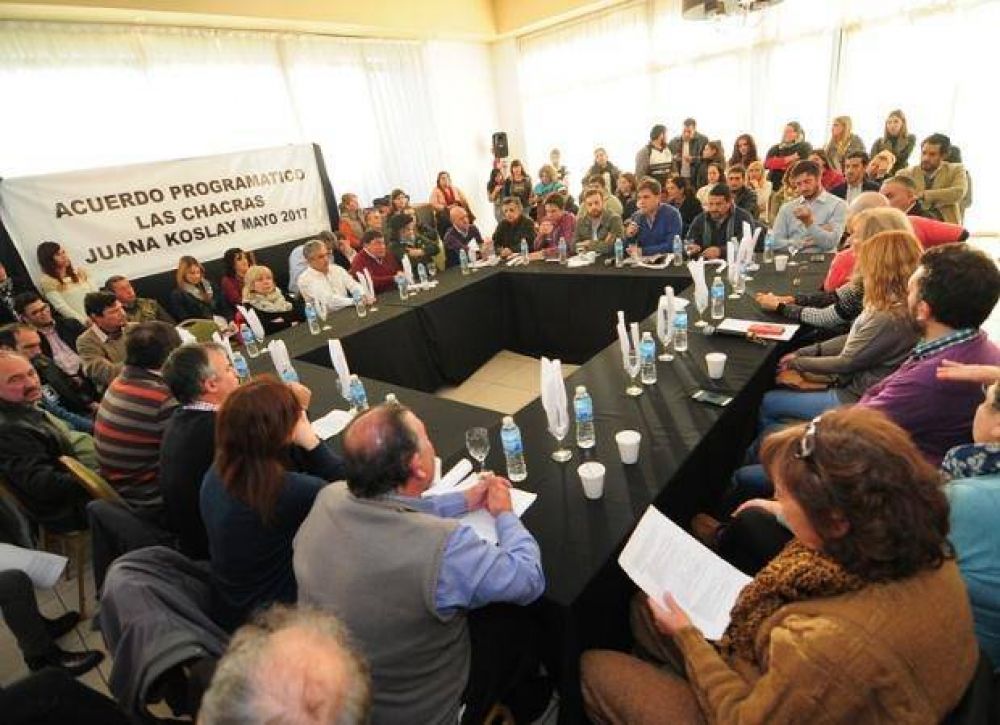 Agrupaciones y partidos pol�ticos acordaron medidas contra la crisis