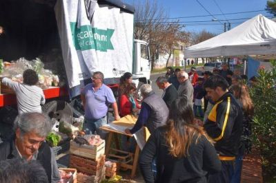 Mercado Puntano llega con bolsones econ�micos a m�s vecinos de San Luis capital