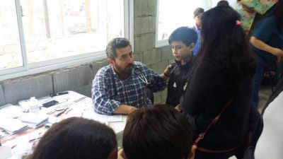 Controlaron la salud de los chicos que hacen deporte