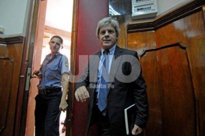 Por qu� acusan al procurador de la Corte, Jorge Barraguirre