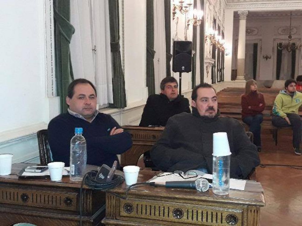 El massismo acus� al Ejecutivo por �el d�ficit m�s grande de los �ltimos 20 a�os�