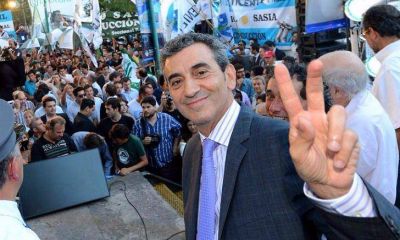 Randazzo no se baja y presenta los avales para competir en las PASO del PJ