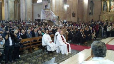 Mons. Zord�n asumi� como obispo de Gualeguaych�