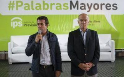  Grindetti abri� el encuentro #PalabrasMayores