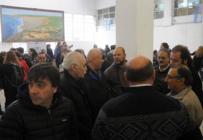 Tras una jornada de reuniones, sigue indefinida la suba salarial
