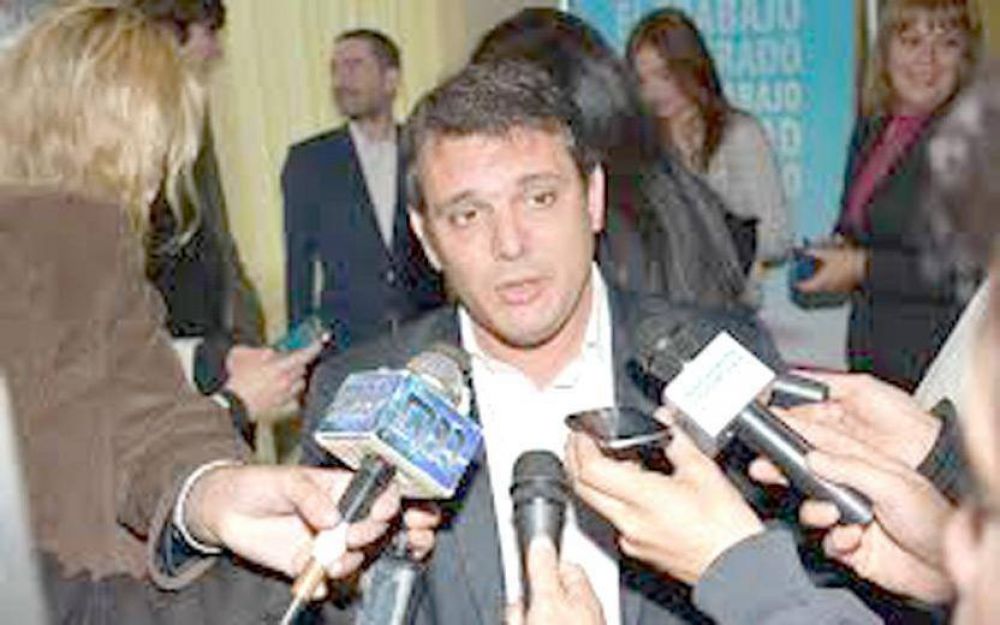 Para el secretario general del PRO Dr. Enrique Ram�rez, �el desaf�o pasa por el futuro�