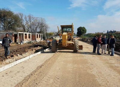 Con fondos municipales, Magario se dio inicio a la urbanizaci�n de Puerta de Hierro
