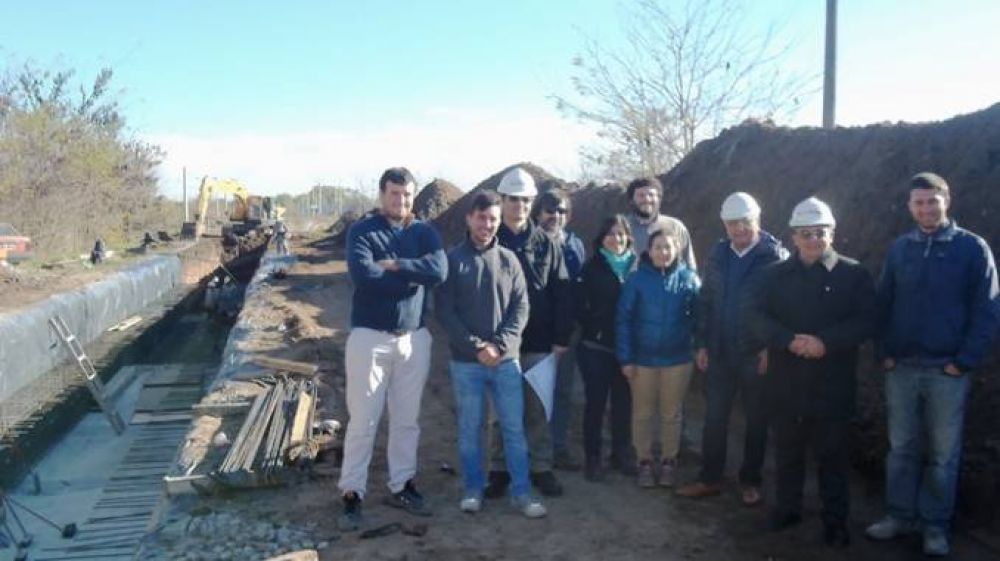 Salom�n visit� la obra para el barrio 31 de julio y desag�es pluviales