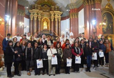 Monse�or Lugones presidi� un nuevo �env�o catequ�stico�