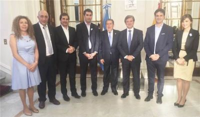 Mosca se reunió con el embajador argentino en España