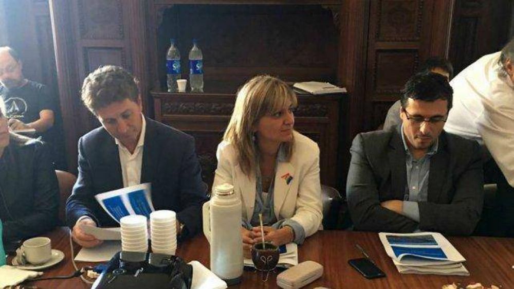 Piden adhesi�n local a la emergencia en adicciones