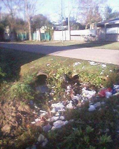 La Granja, otro barrio que sufre por la basura