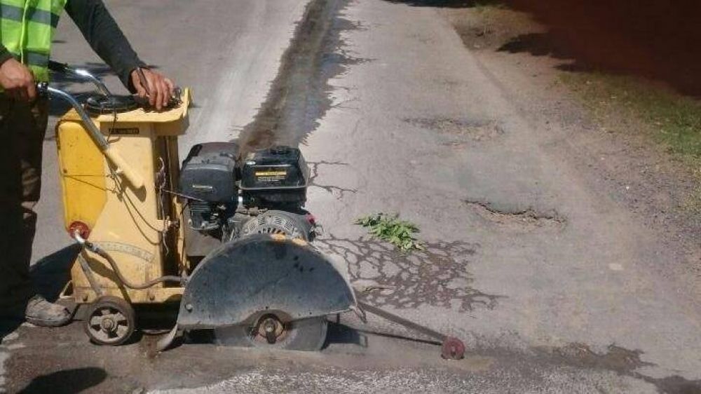 Inician bacheo en J�uregui, Pueblo Nuevo y Cort�nez