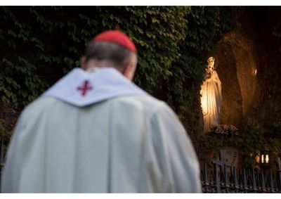 La conclusi�n del mes mariano nos renueva en el misterio de la Fe