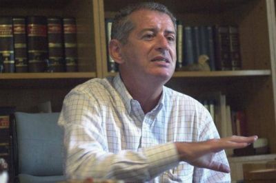 Landau le baj� el precio a la presentaci�n de avales del randazzismo: 