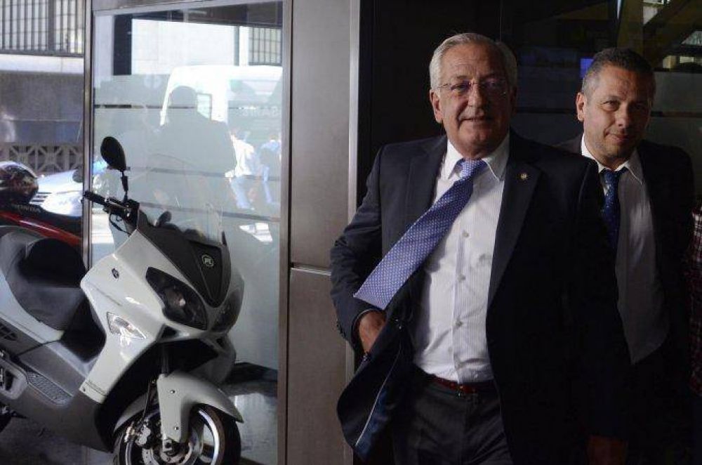 Piden detener al ex gobernador de Jujuy Eduardo Fellner Piden detener al ex gobernador de Jujuy Eduardo Fellner