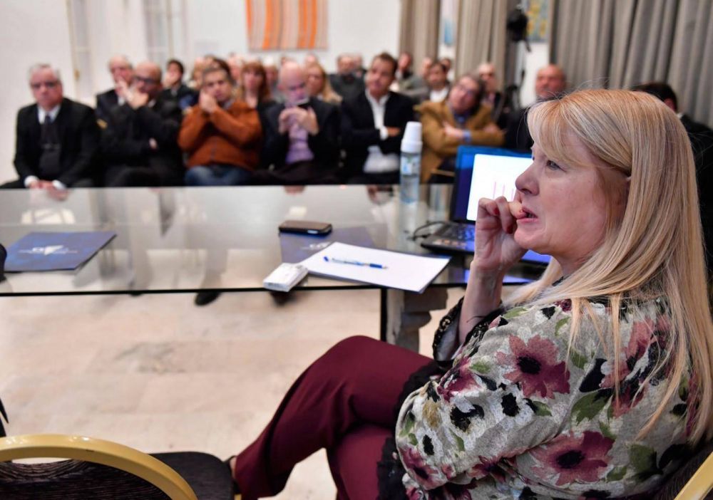 Margarita denunci� a funcionarios por la venta de las acciones de Ausol