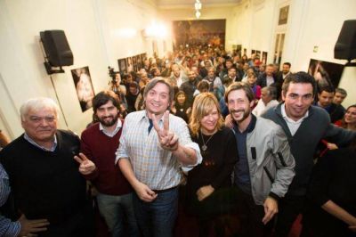 M�ximo reuni� a 300 concejales y critic� a Randazzo: 