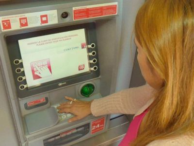 El Naci�n o bancos privados: d�nde cobran los municipales del Gran Mendoza