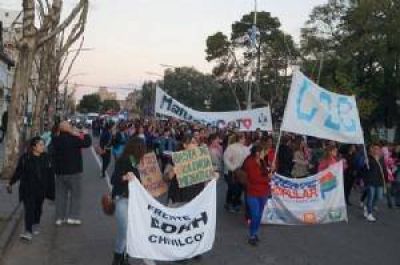 Marcha por Ni Una Menos en Chivilcoy con fuertes cuestionamientos al gobierno local y nacional