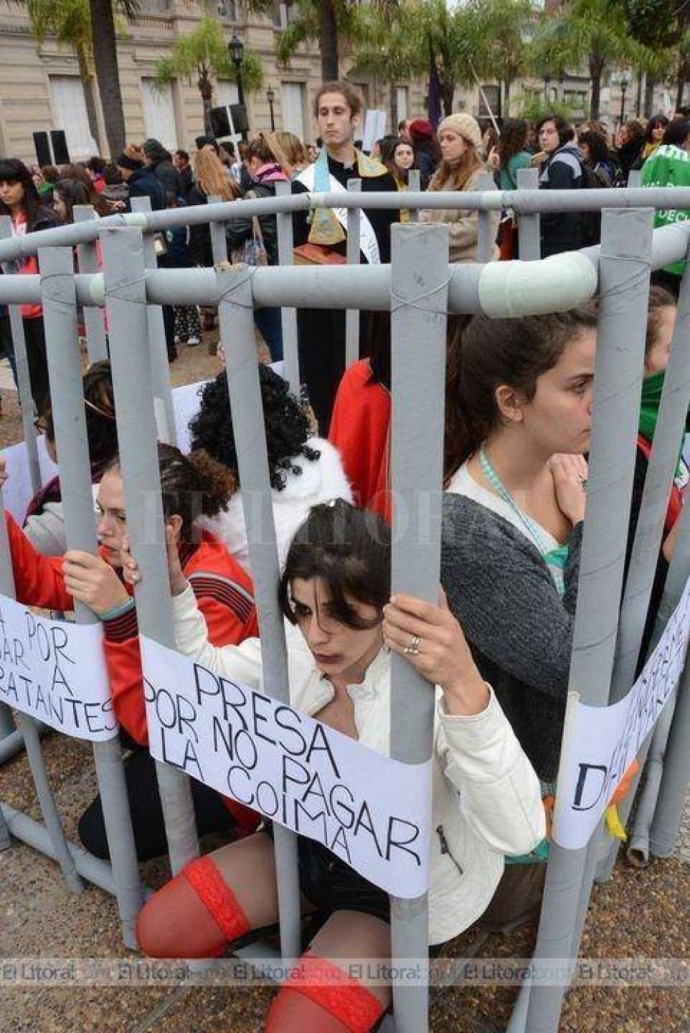 Santa Fe tambi�n se moviliz� por el reclamo #NiUnaMenos