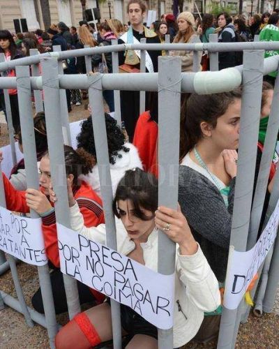 Santa Fe tambi�n se moviliz� por el reclamo #NiUnaMenos