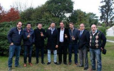 Intendentes de la primera secci�n ratifican conducci�n de Cristina Kirchner y piden por la unidad