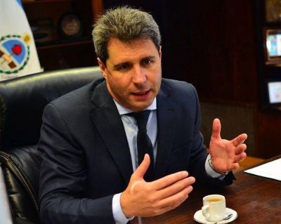 Por el Pacto Minero, U�ac cruz� a Das Neves y le pidi� que no opine sobre San Juan