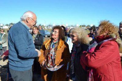 Se entregaron, este lunes, seis viviendas sociales en la ciudad de Tres Lomas