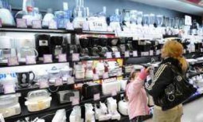 El comercio minorista no levanta cabeza y preocupa el empleo