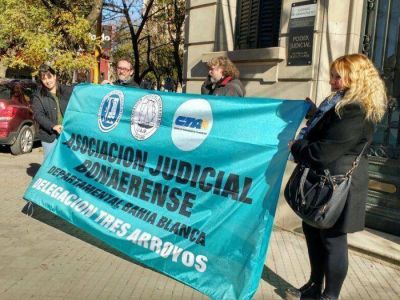 Judiciales denuncian a Oleaga por presunto maltrato laboral