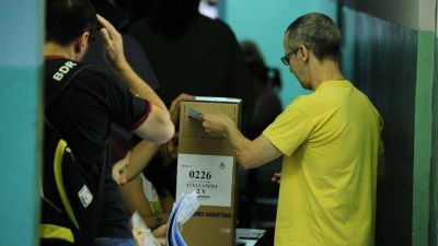 Casi la mitad de los argentinos no est� con el oficialismo pero tampoco con el kirchnerismo
