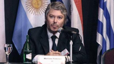 El titular de la UIF dijo que el organismo analiza la denuncia de Ducler y evaluar� llevarla a la Justicia