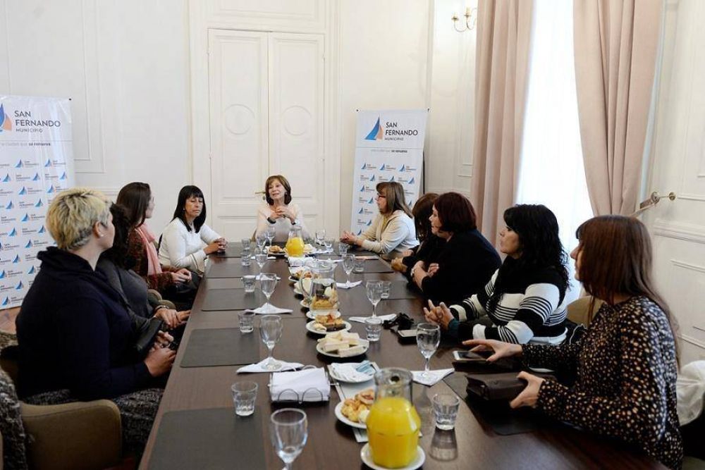 El Municipio se reuni� con mujeres de la Comunidad Cristiana e Iglesia Bautista