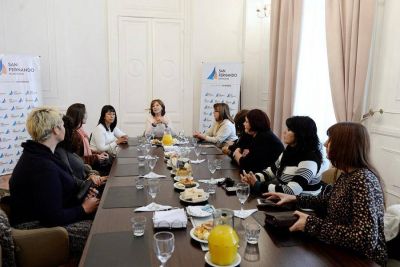 El Municipio se reuni� con mujeres de la Comunidad Cristiana e Iglesia Bautista