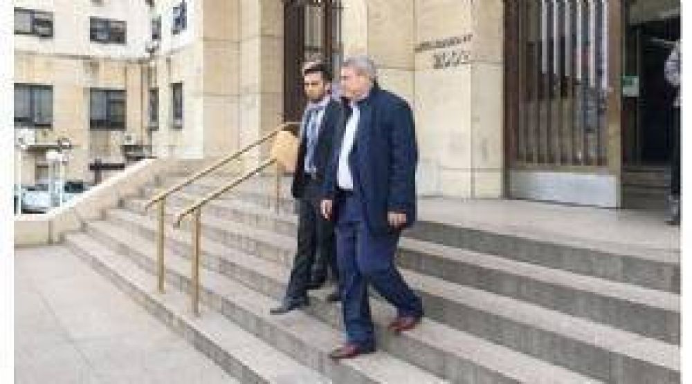 Guerra de denuncias y enredos entre Carri� y el massismo de Pilar