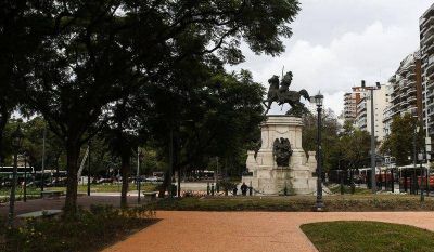 Macchiavelli dio detalles de la renovada Plaza Italia