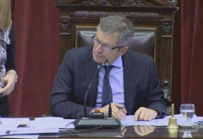 Sin techo: los diputados se aumentaron el sueldo por segunda vez en el a�o