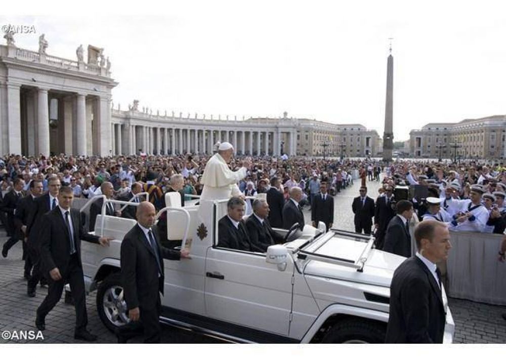 Llamamiento del Papa: cristianos, judos y musulmanes oremos por la paz