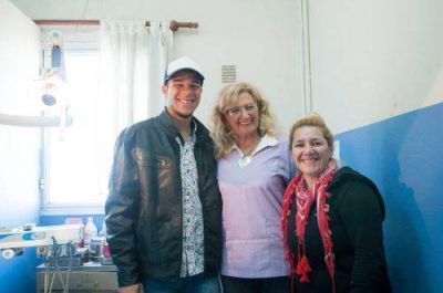 Cuidan la salud bucal de los j�venes con bajos recursos