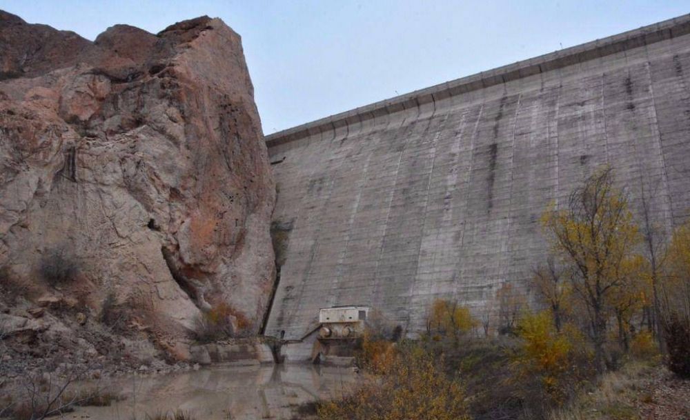 Mantenimiento de v�lvulas del Dique Ameghino complica potabilizaci�n en Trelew y el Valle