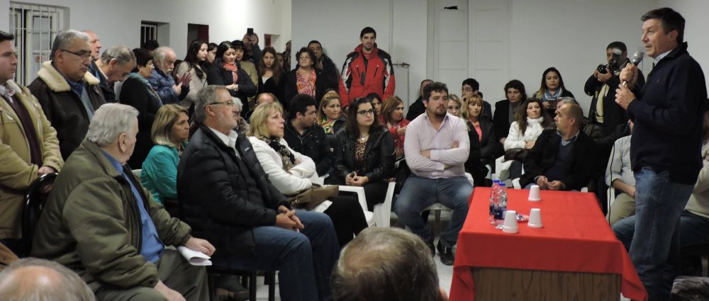 Menna reuni� a referentes radicales del Valle