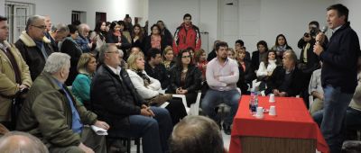 Menna reuni� a referentes radicales del Valle